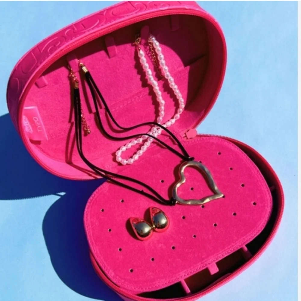 Barbie Jewelry Case - Picture 5 of 6